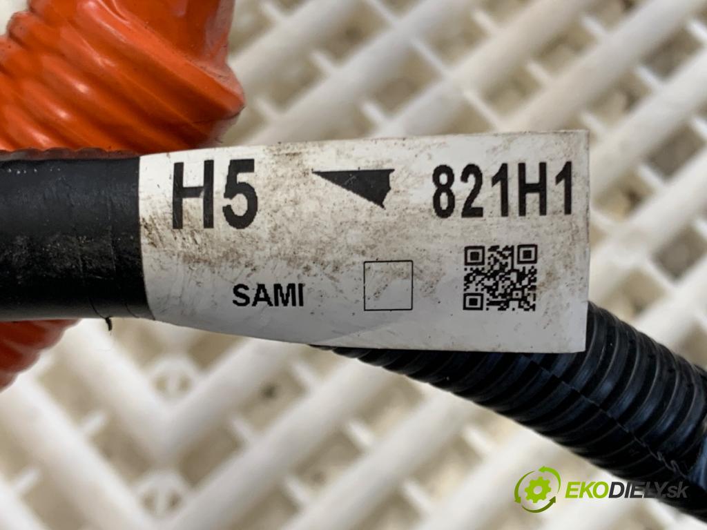 TOYOTA CAMRY sedan 2019 131 kW 2.5 Hybrid (AXVH71_) 2487 Rúrka vysokého NAPÄTIA: 821H1-33020