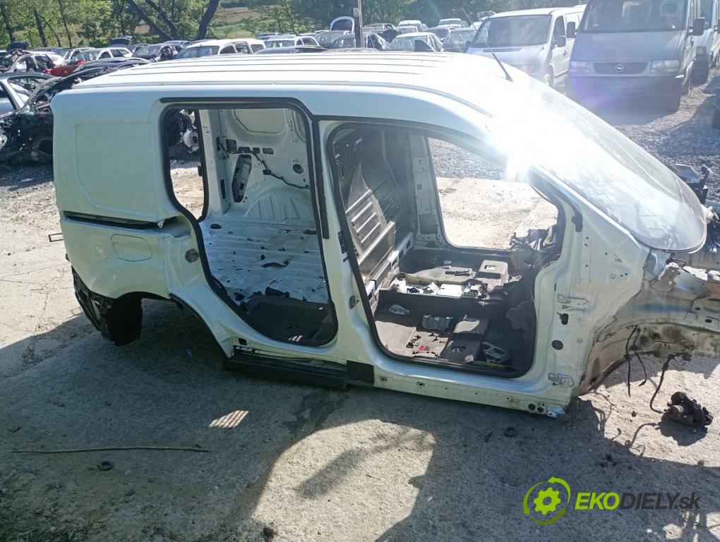 FORD TRANSIT COURIER Nadwozie pełne/minivan 2022 74 kW 1.0 EcoBoost 998 KAROSERIA ČTVRŤÁK blatník práh střecha PODŁUŻNICA