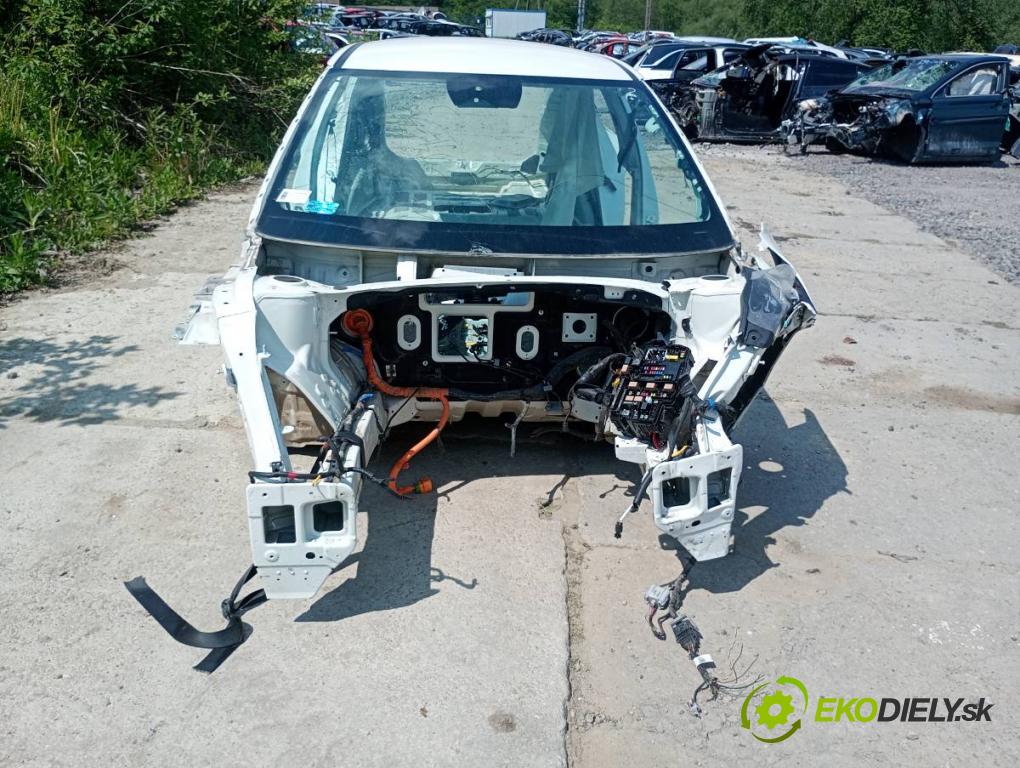 KIA EV6 liftback 2022 239 kW 77 AWD  KAROSERIA ČTVRŤÁK blatník práh střecha PODŁUŻNICA