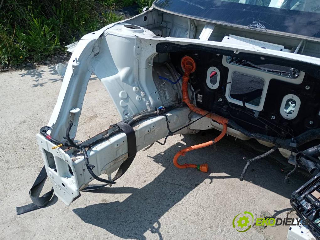 KIA EV6 liftback 2022 239 kW 77 AWD  KAROSERIA ČTVRŤÁK blatník práh střecha PODŁUŻNICA