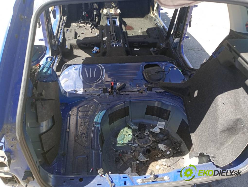 SKODA KAMIQ SUV 2020 110 kW 1.5 TSI 1495 karoséria ČTVRŤÁK: Blatník prah strecha PODŁUŻNICA