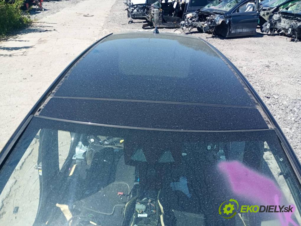 JAGUAR XF II Kombi 2018 177 kW 2.0 D AWD 1999 karoséria ČTVRŤÁK: Blatník prah strecha PODŁUŻNICA