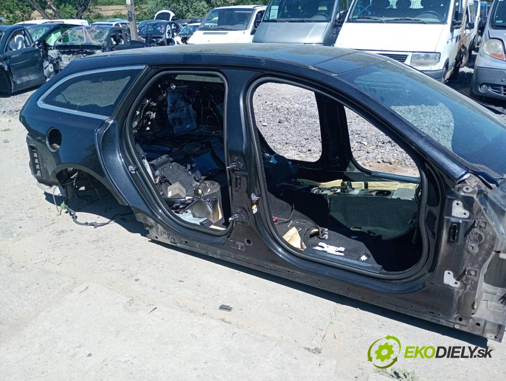 JAGUAR XF II Kombi 2018 177 kW 2.0 D AWD 1999 karoséria ČTVRŤÁK: Blatník prah strecha PODŁUŻNICA