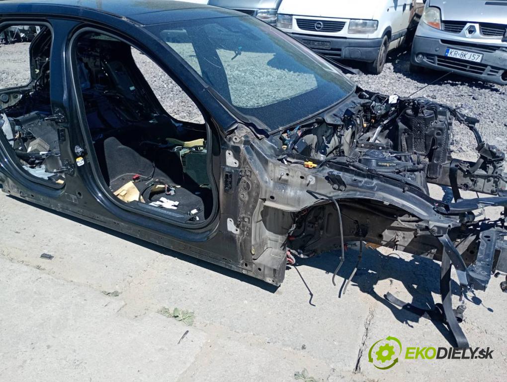 JAGUAR XF II Kombi 2018 177 kW 2.0 D AWD 1999 karoséria ČTVRŤÁK: Blatník prah strecha PODŁUŻNICA