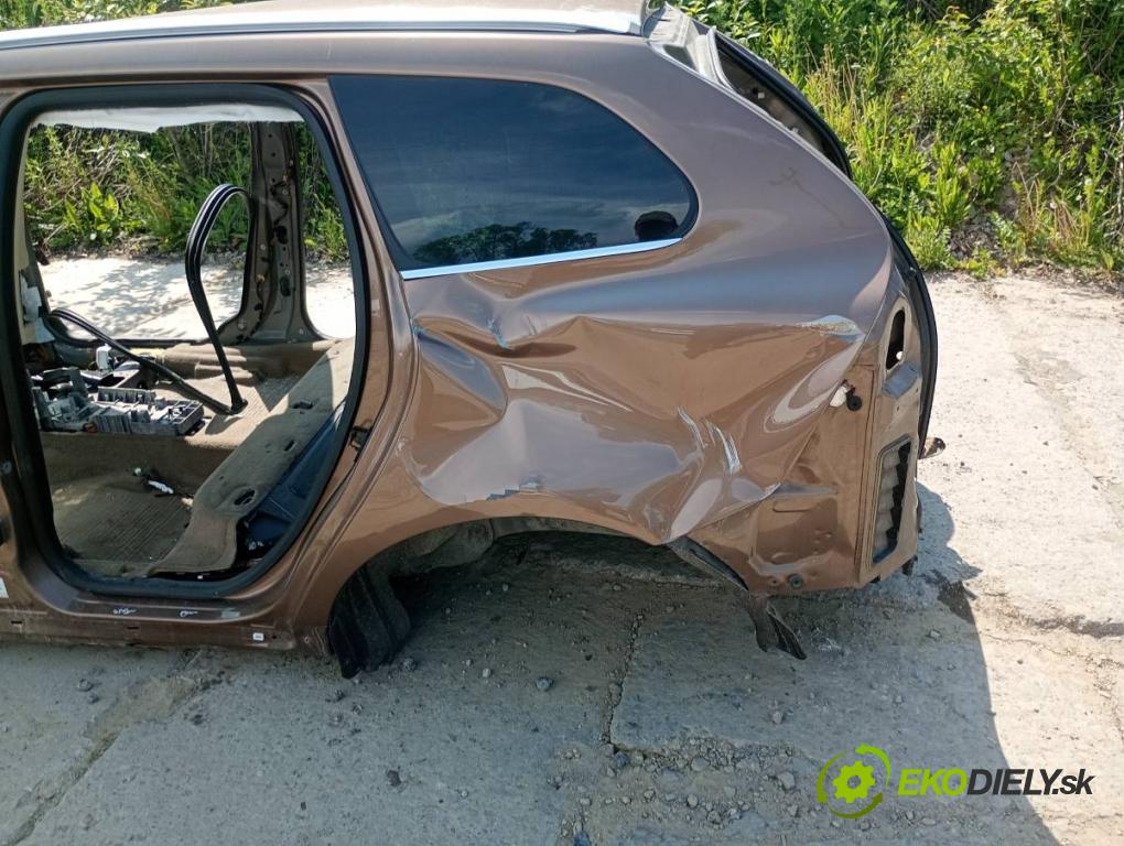 VOLVO XC60 I SUV 2012 158 kW D5 AWD 2400 KAROSERIA ČTVRŤÁK blatník práh střecha PODŁUŻNICA