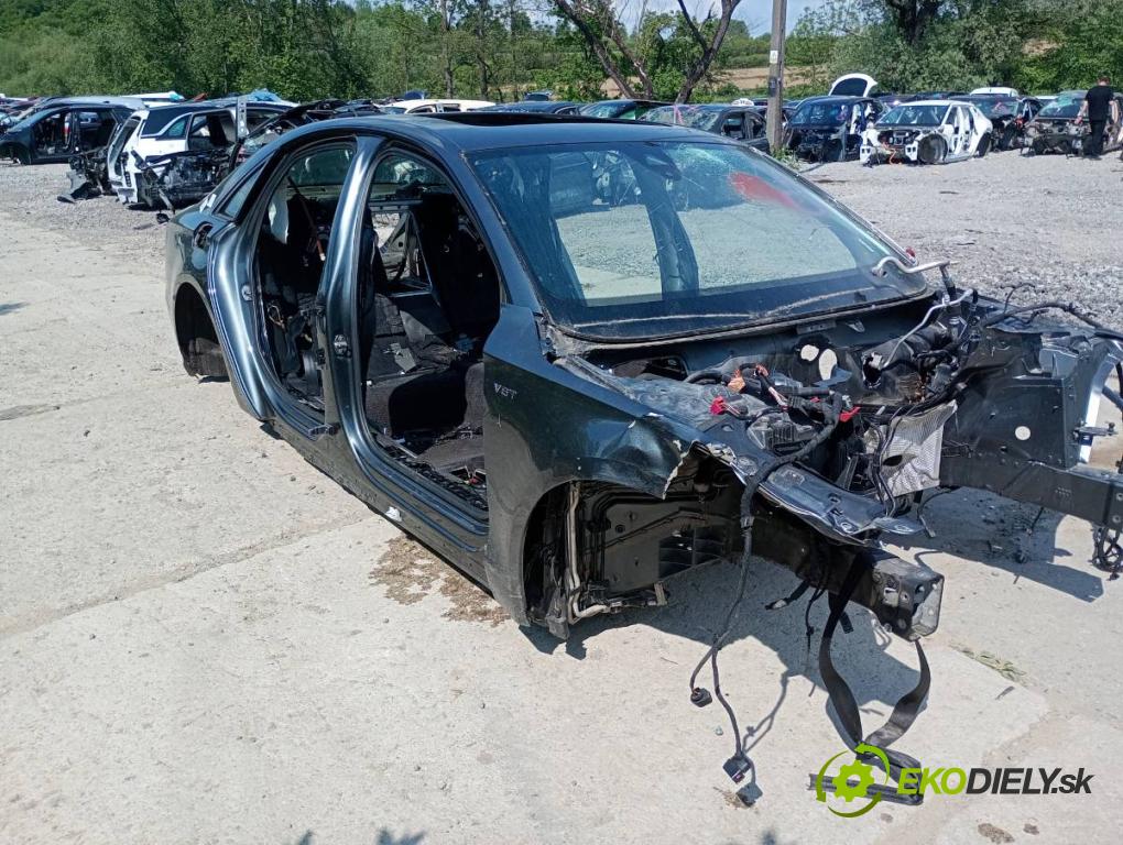 AUDI A8 D4 sedan 2016 445 kW S8 plus quattro 3993 KAROSERIA ČTVRŤÁK blatník práh střecha PODŁUŻNICA 