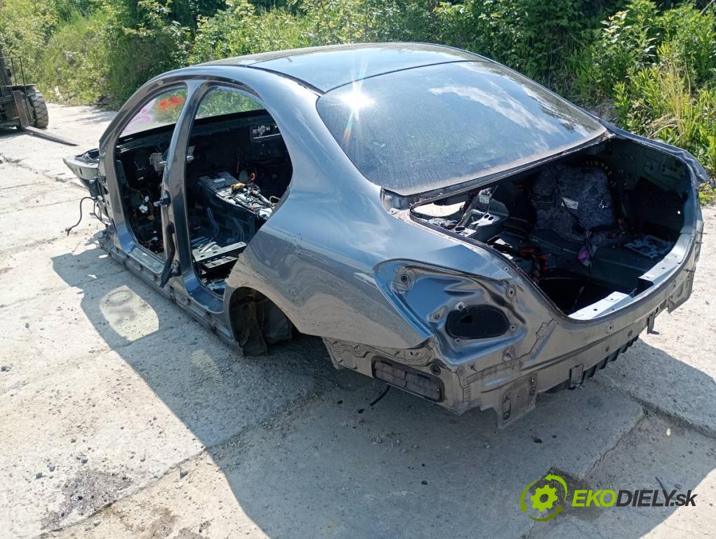 MERCEDES-BENZ KLASA C sedan 2016 270 kW C 450 AMG 4-matic (205.064) 2996 KAROSERIA ČTVRŤÁK blatník práh střecha PODŁUŻNICA