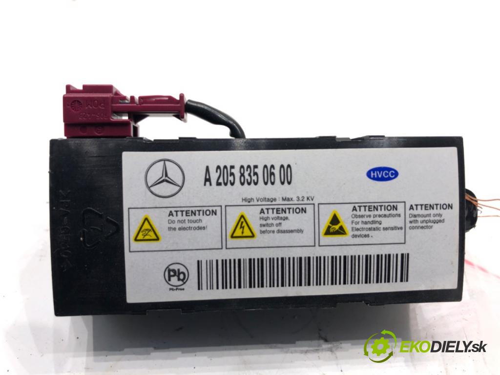 MERCEDES-BENZ KLASA C sedan 2016 270 kW C 450 AMG 4-matic (205.064) 2996 modul JONIZATOR vzduchu A2058350600