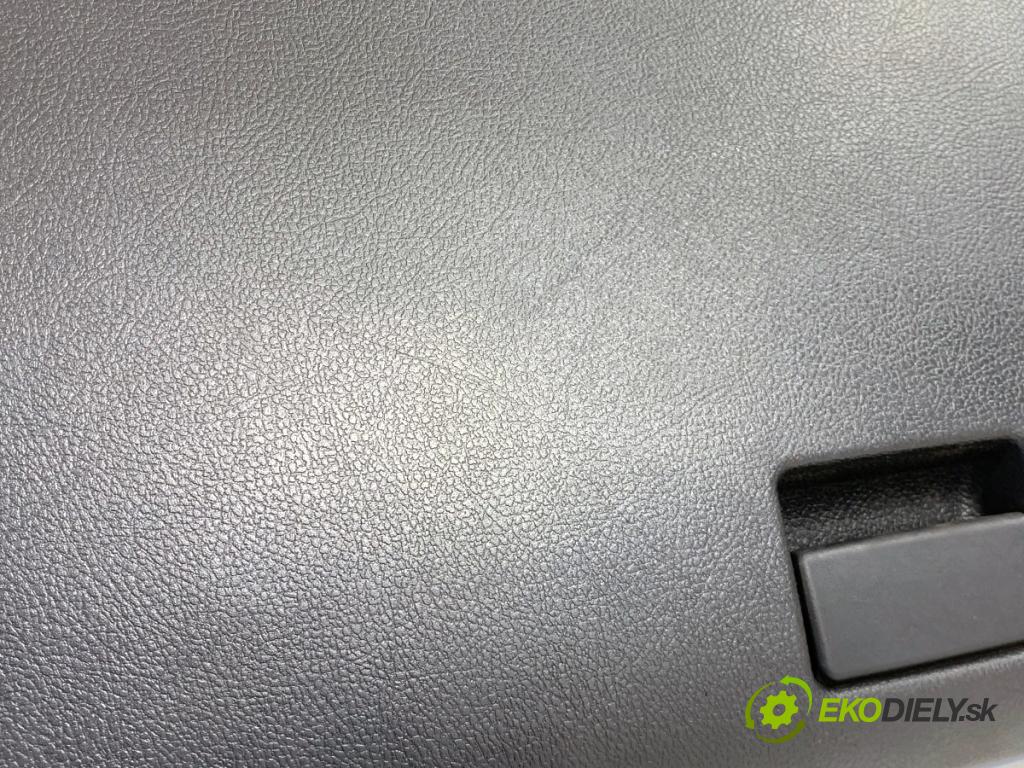 TOYOTA AURIS II Kombi 2017 73 kW 1.8 Hybrid (ZWE186_) 1798 Priehradka, kastlík spolujazdca 55550-02290 (Priehradka (kastlík))
