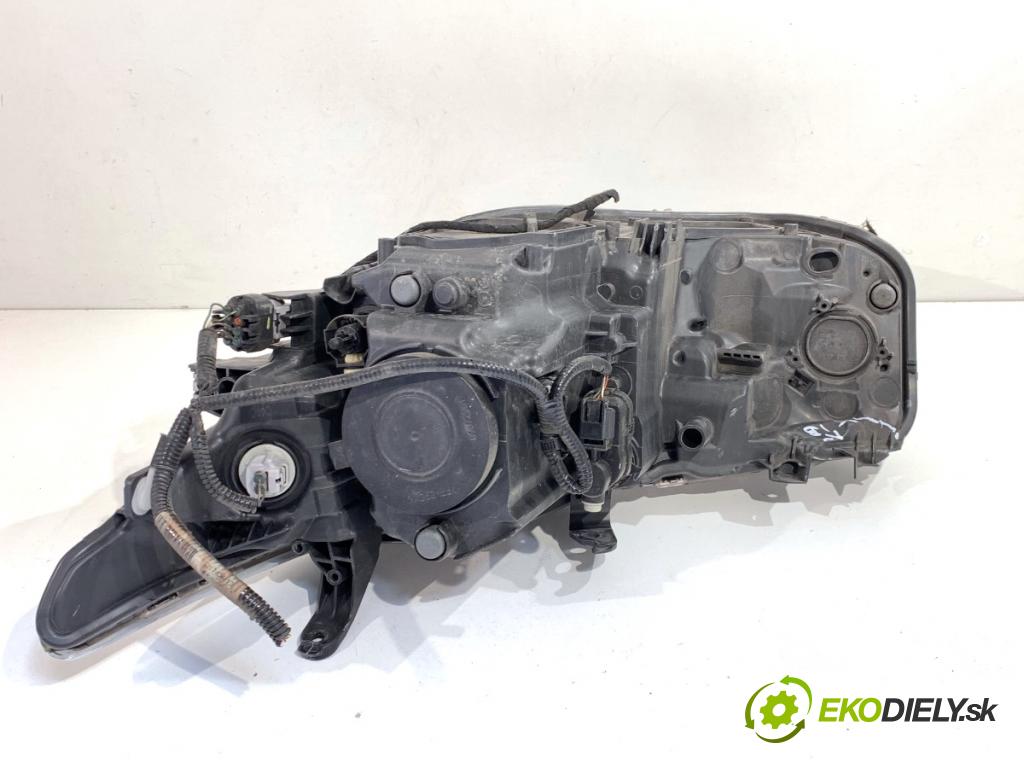 TOYOTA AURIS II Kombi 2017 73 kW 1.8 Hybrid (ZWE186_) 1798 Svetlomet pravy predný 81110-02K30