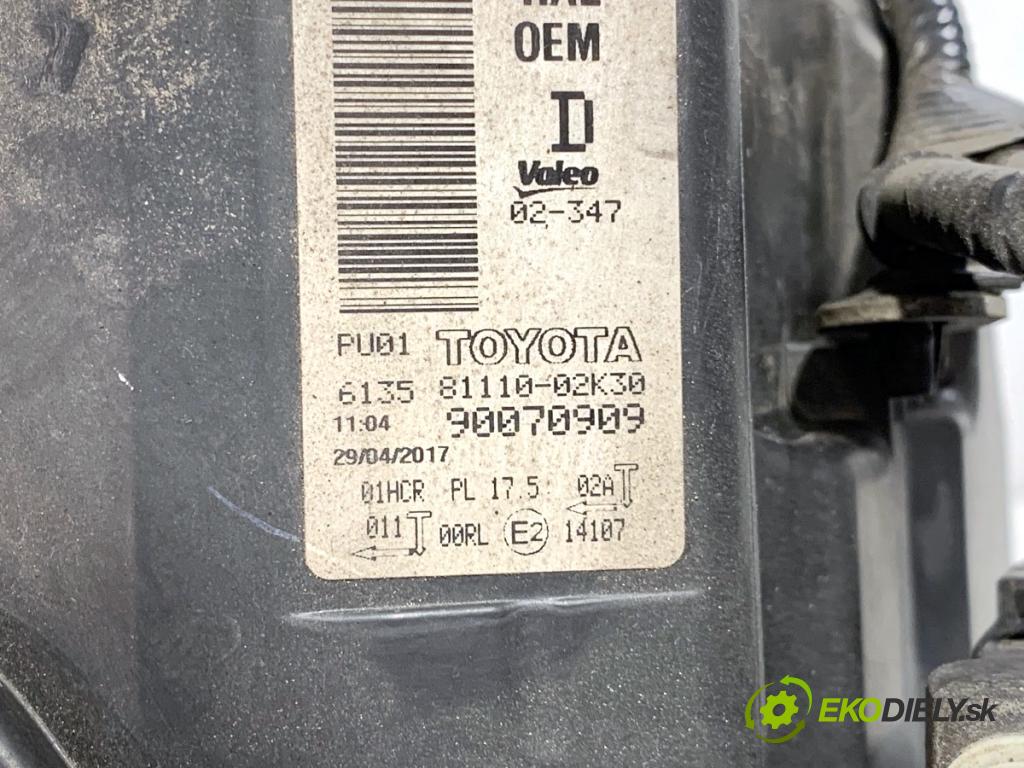 TOYOTA AURIS II Kombi 2017 73 kW 1.8 Hybrid (ZWE186_) 1798 Svetlomet pravy predný 81110-02K30