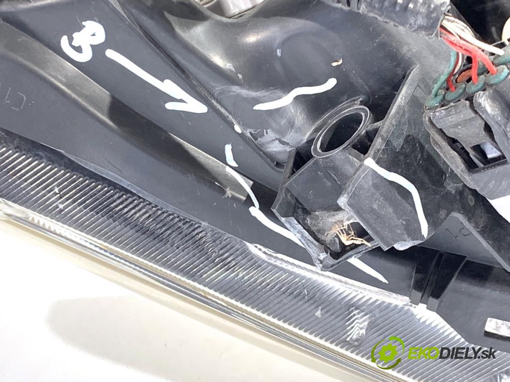 TOYOTA AURIS II Kombi 2017 73 kW 1.8 Hybrid (ZWE186_) 1798 Svetlomet ľavy predný 81150-02K30