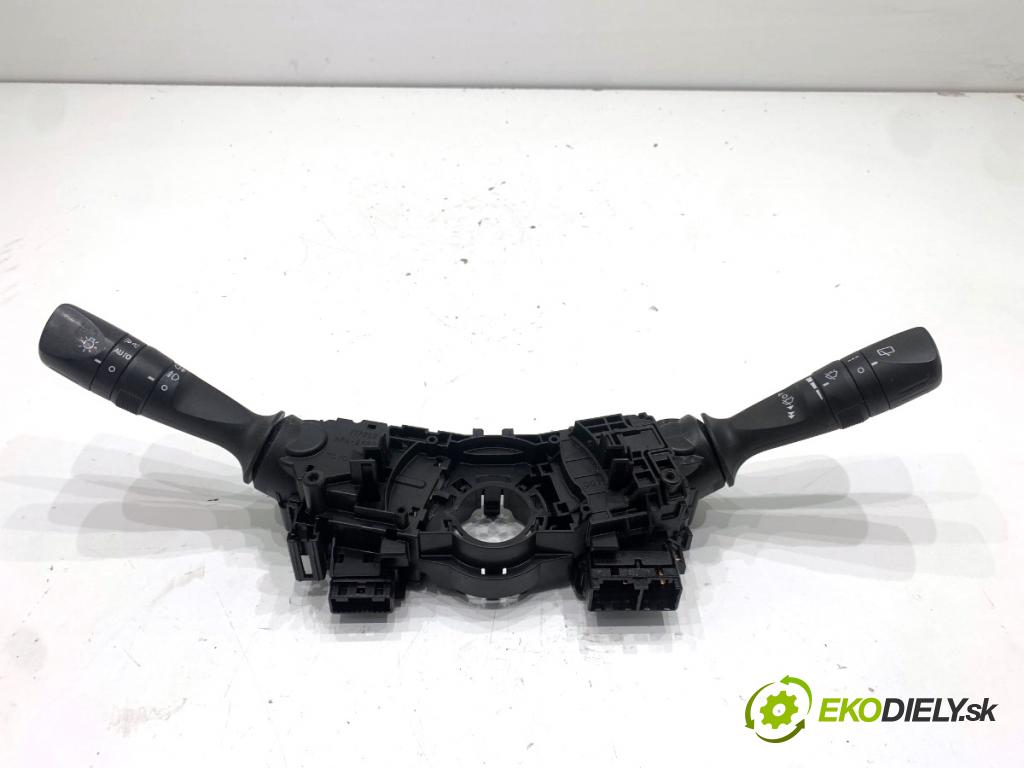 TOYOTA AURIS II Kombi 2017 73 kW 1.8 Hybrid (ZWE186_) 1798 Prepínač kombinovaný 02720-17F852 (Prepínacie páčky pod volantom)