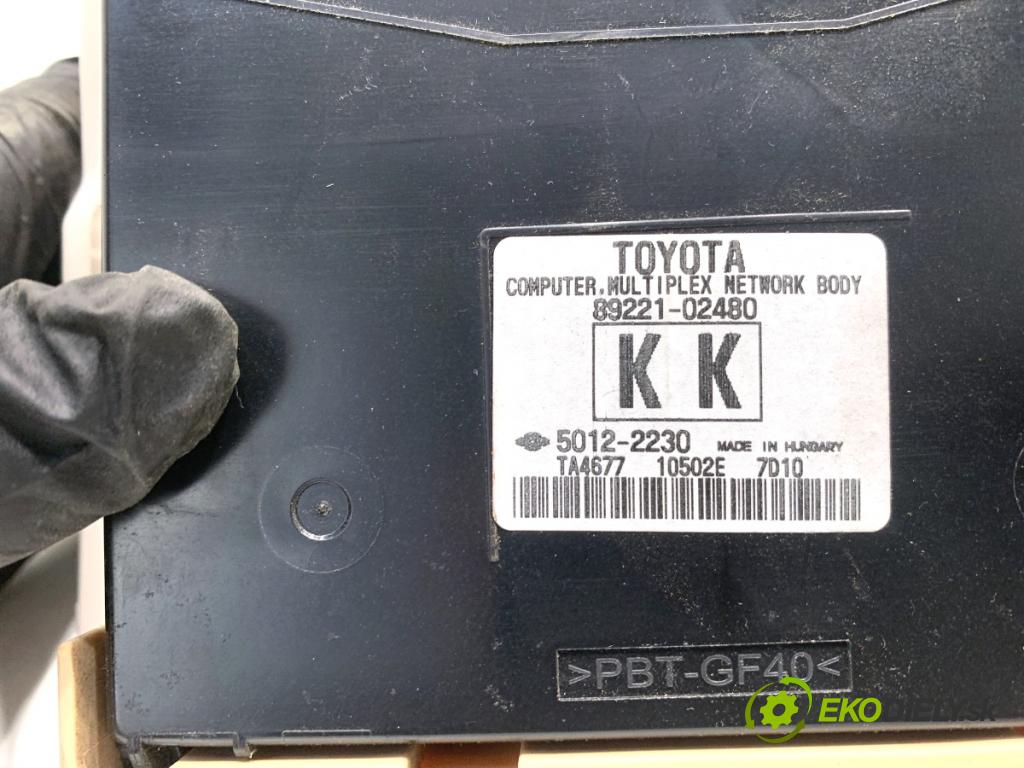 TOYOTA AURIS II Kombi 2017 73 kW 1.8 Hybrid (ZWE186_) 1798 modul BSI  (Pojistková skříňka)