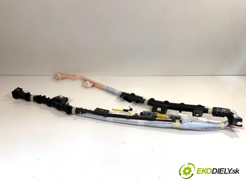 TOYOTA AURIS II Kombi 2017 73 kW 1.8 Hybrid (ZWE186_) 1798 Stropný pravy 