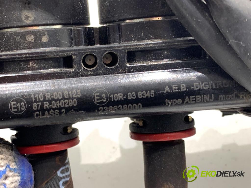 TOYOTA AURIS II Kombi 2017 73 kW 1.8 Hybrid (ZWE186_) 1798 vstrekovač LPG 67R-010290