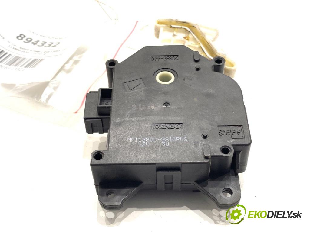 TOYOTA AURIS II Kombi 2017 73 kW 1.8 Hybrid (ZWE186_) 1798 motor topení 113800-2810