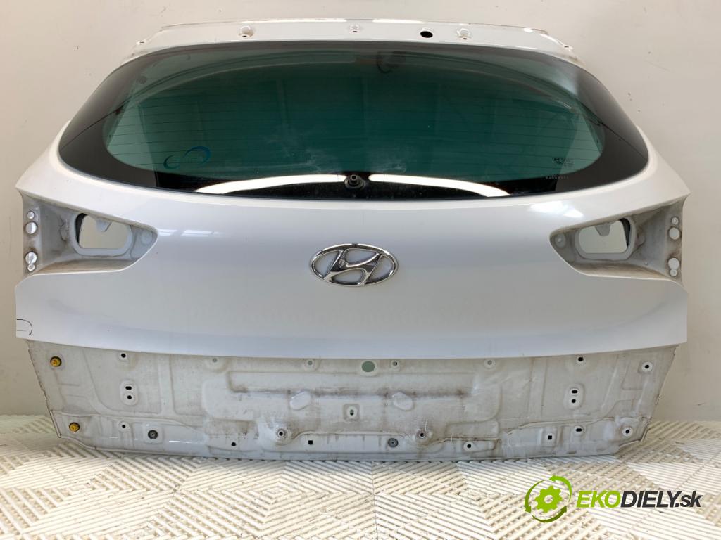 HYUNDAI TUCSON SUV 2015 85 kW 1.7 CRDi 1685 kapota zadní část PYW