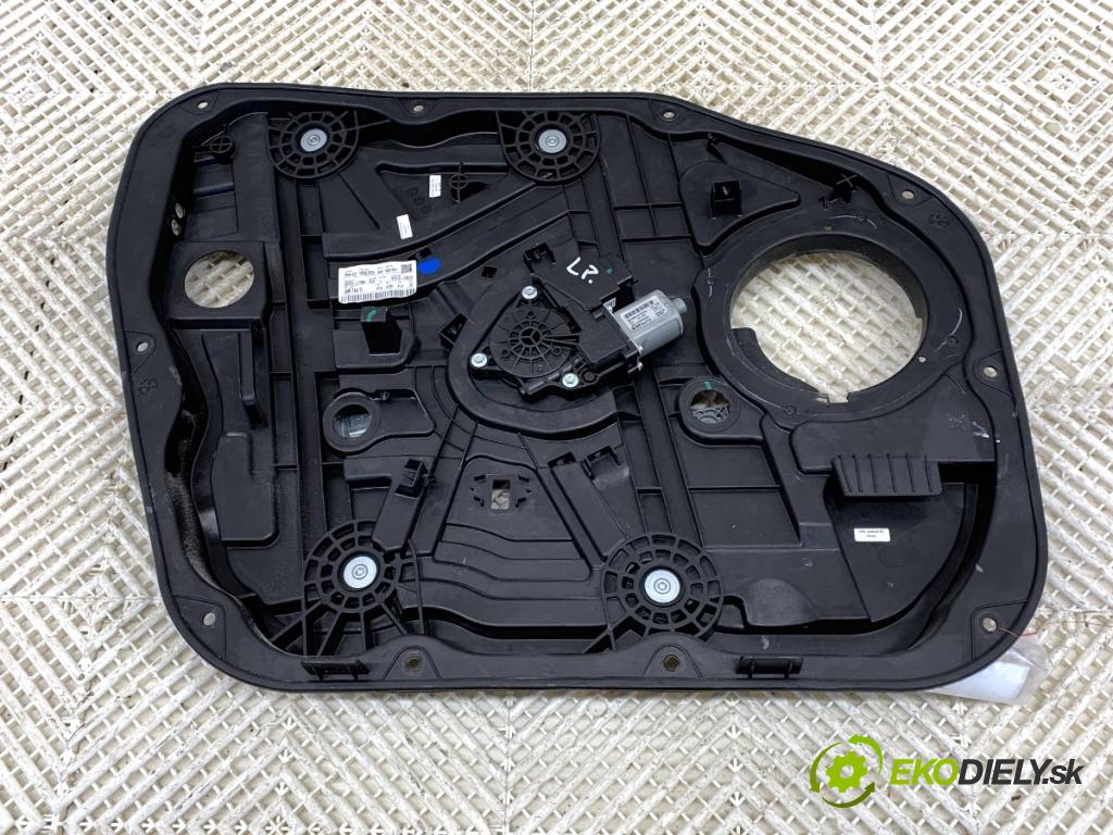 HYUNDAI TUCSON SUV 2015 85 kW 1.7 CRDi 1685 mechanismus okna levý přední část 82450-D7010 82470-D7880