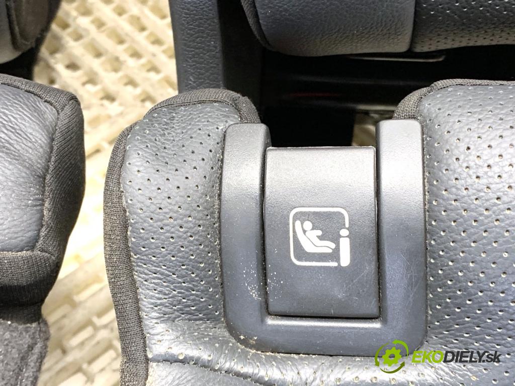HYUNDAI TUCSON SUV 2015 85 kW 1.7 CRDi 1685 Sedadlo druhý rad