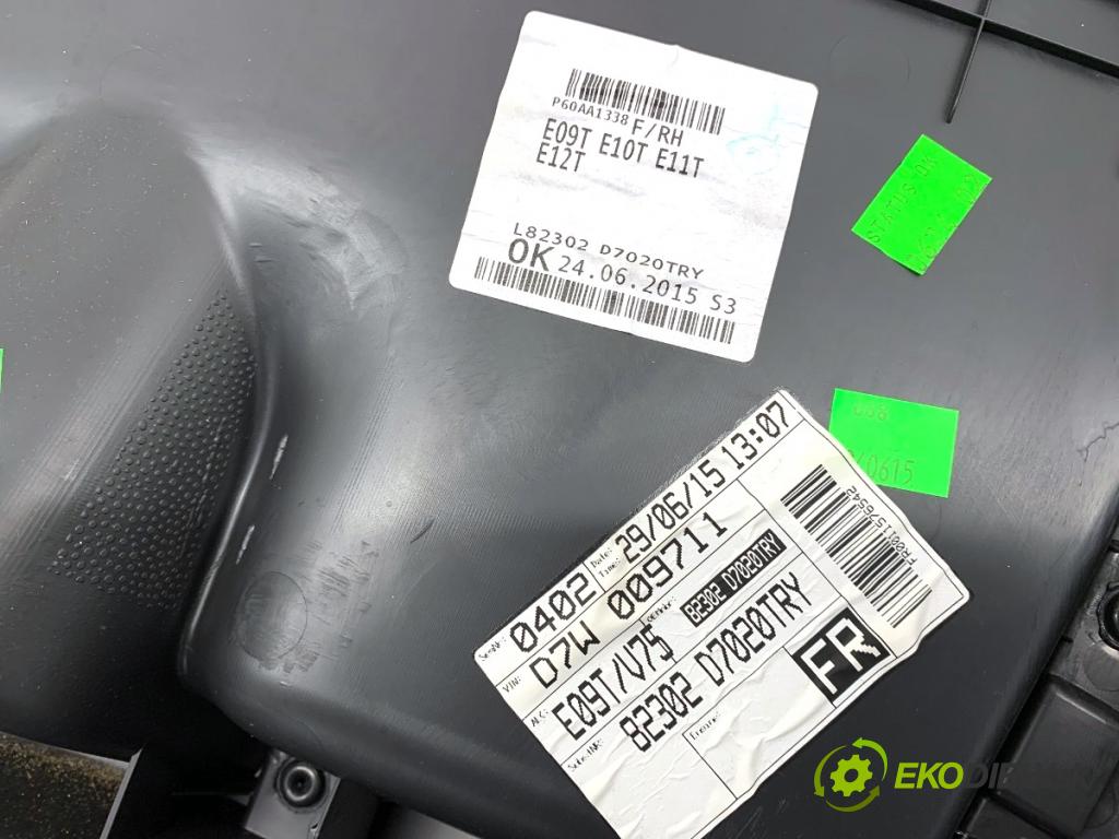 HYUNDAI TUCSON SUV 2015 85 kW 1.7 CRDi 1685 čalúnenie Dvere pravy predný 82361-D7000