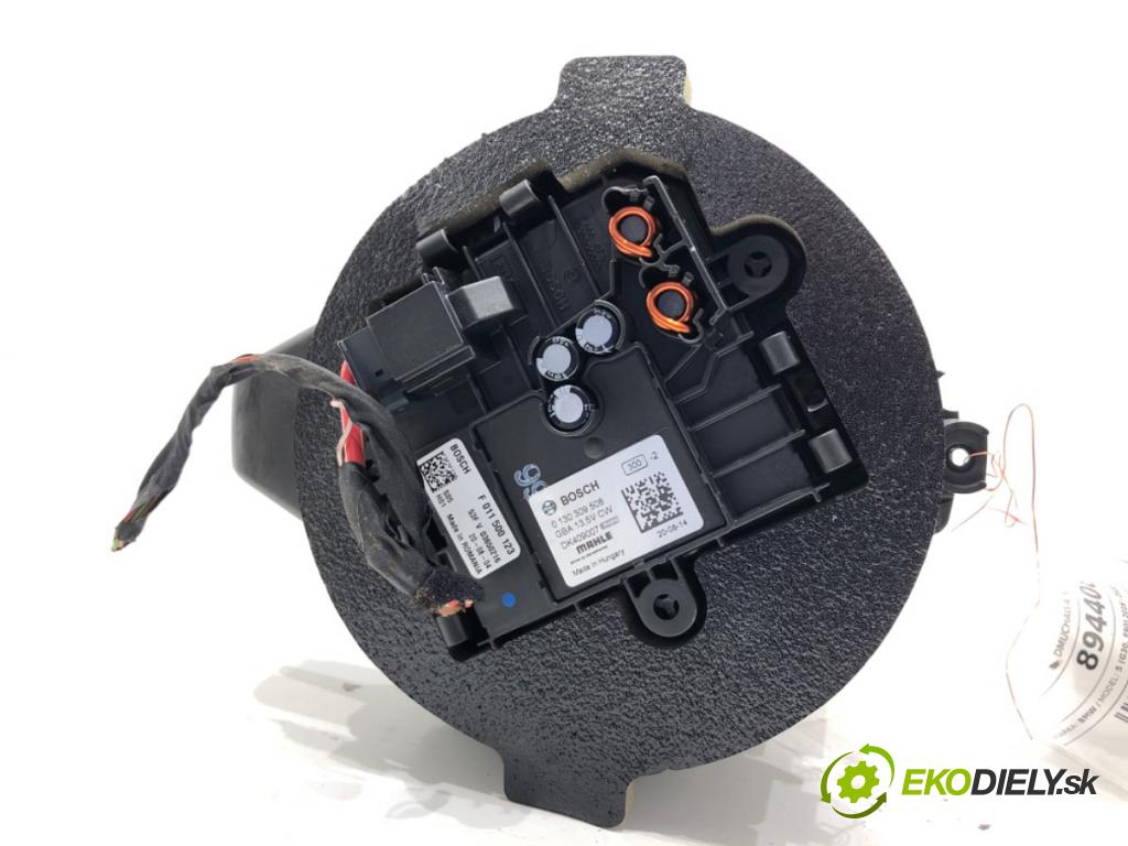 BMW G30 sedan 2020 140 kW 520 d xDrive 1995 ventilátor kúrenia F011500123 0130309508