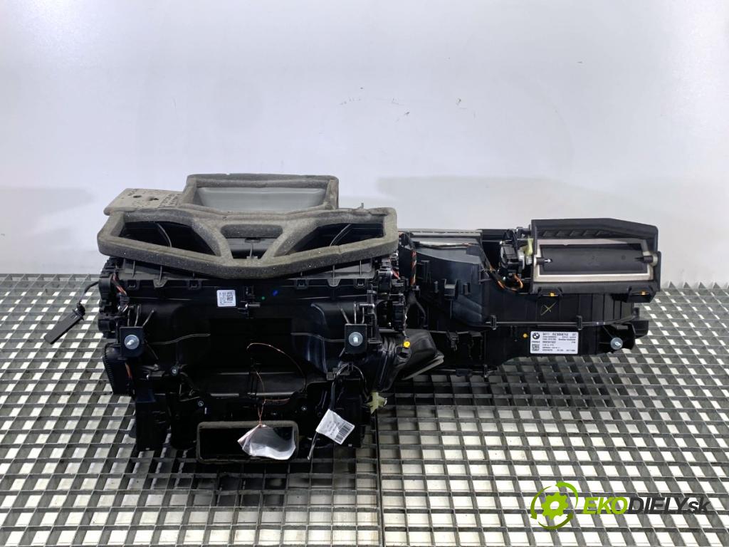 BMW G30 sedan 2020 140 kW 520 d xDrive 1995 topné těleso radiátor topení 9868742 (Radiátor topení)