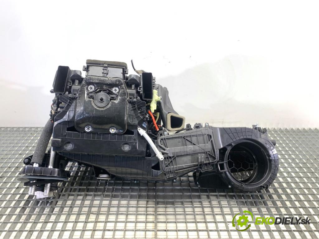 BMW G30 sedan 2020 140 kW 520 d xDrive 1995 topné těleso radiátor topení 9868742 (Radiátor topení)