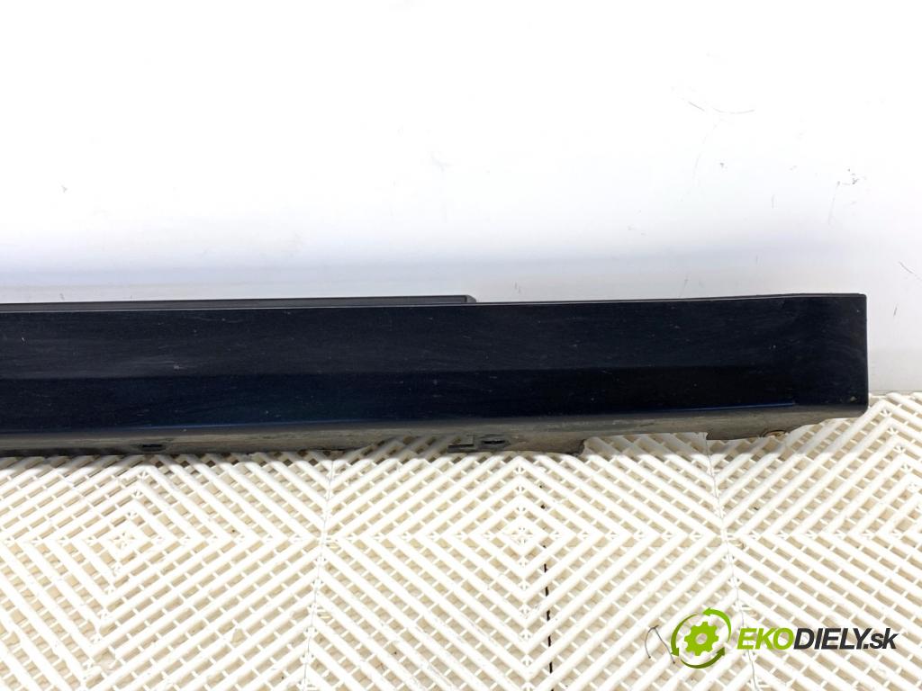 BMW G30 sedan 2020 140 kW 520 d xDrive 1995 lišta prahová pravý 7387338