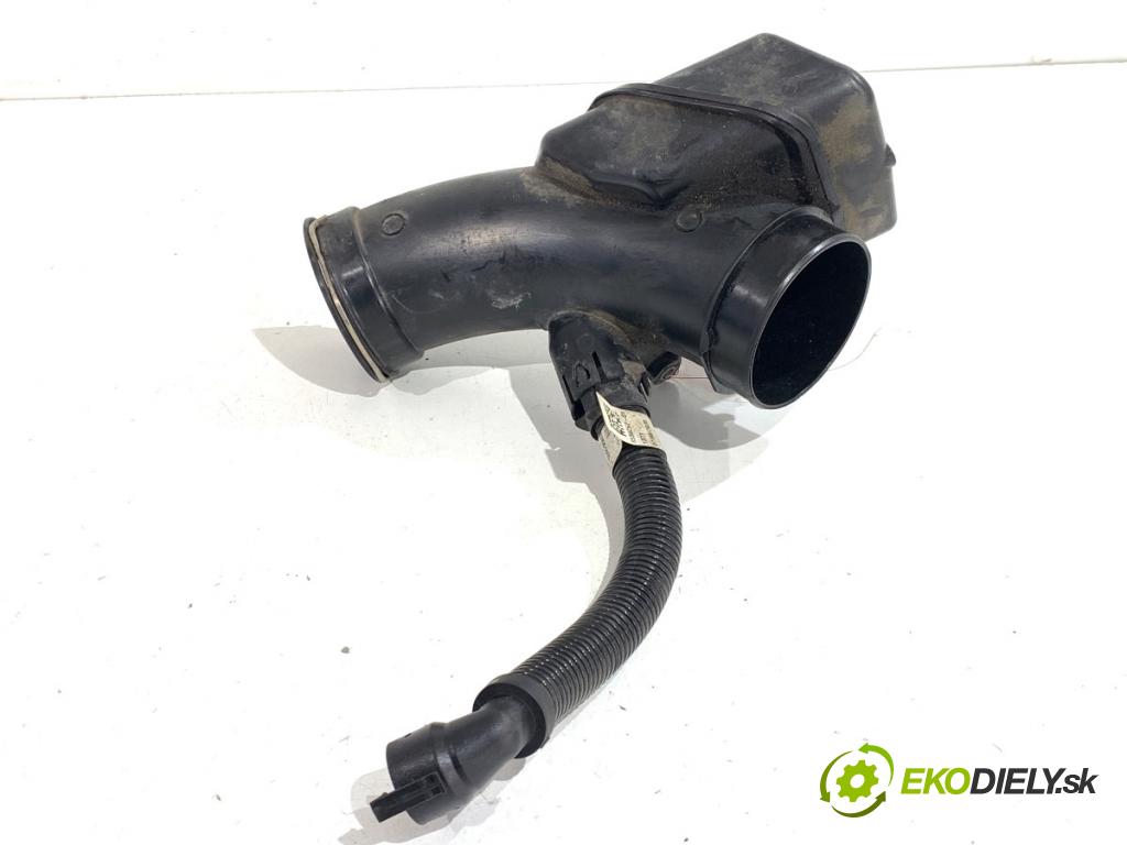 BMW G30 sedan 2020 140 kW 520 d xDrive 1995 Rúra vzduchu 8580252 8587573