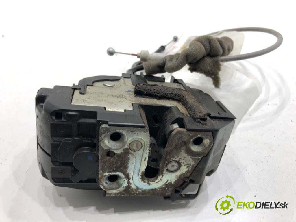 NISSAN QASHQAI J10 SUV 2011 104 kW 2.0 1997 zámok dveře pravý přední část 