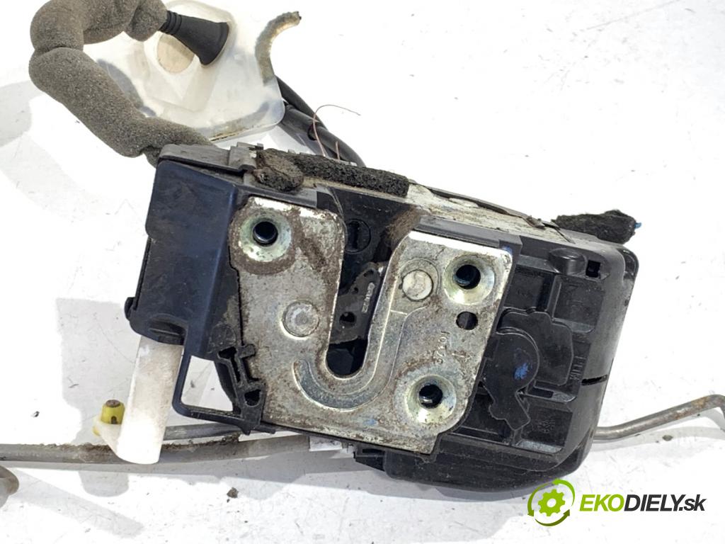NISSAN QASHQAI J10 SUV 2011 104 kW 2.0 1997 zámok dveře levý přední část 