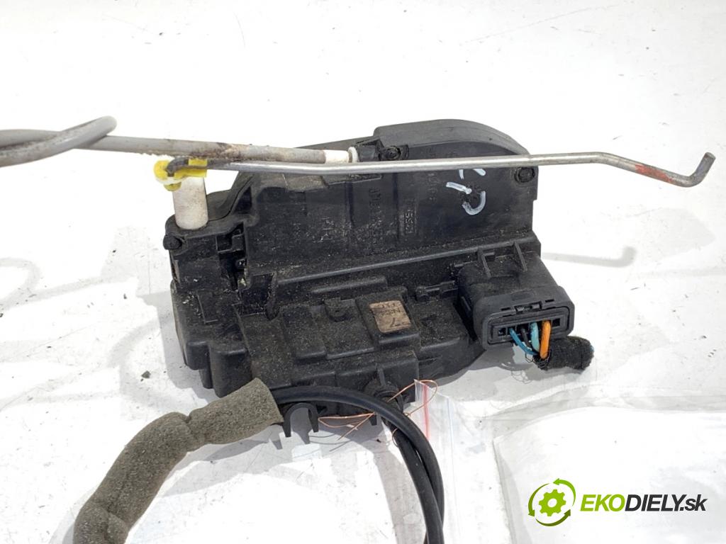 NISSAN QASHQAI J10 SUV 2011 104 kW 2.0 1997 zámok Dvere ľavy predný