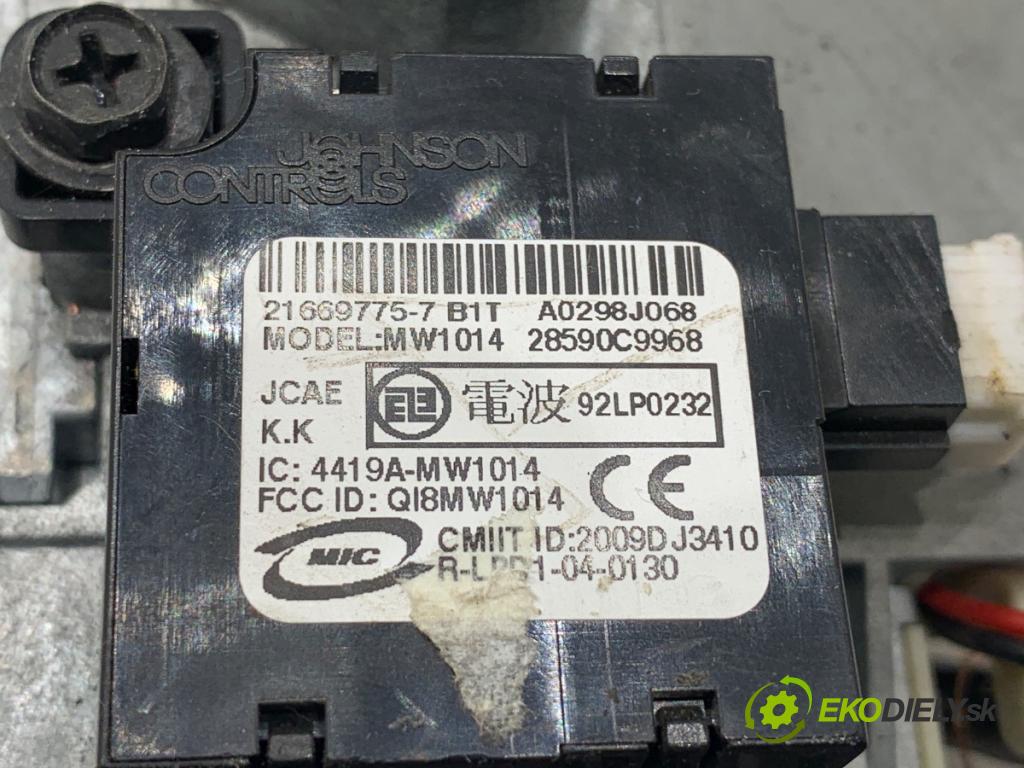 NISSAN QASHQAI J10 SUV 2011 104 kW 2.0 1997 spínačka 28590C9968 (Spínací skříňka)