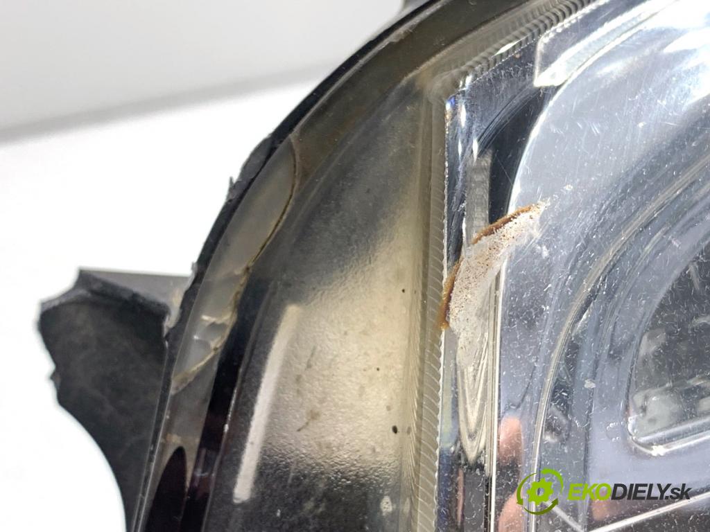 NISSAN QASHQAI J10 SUV 2011 104 kW 2.0 1997 Svetlomet ľavy predný XENON 26060BR60B