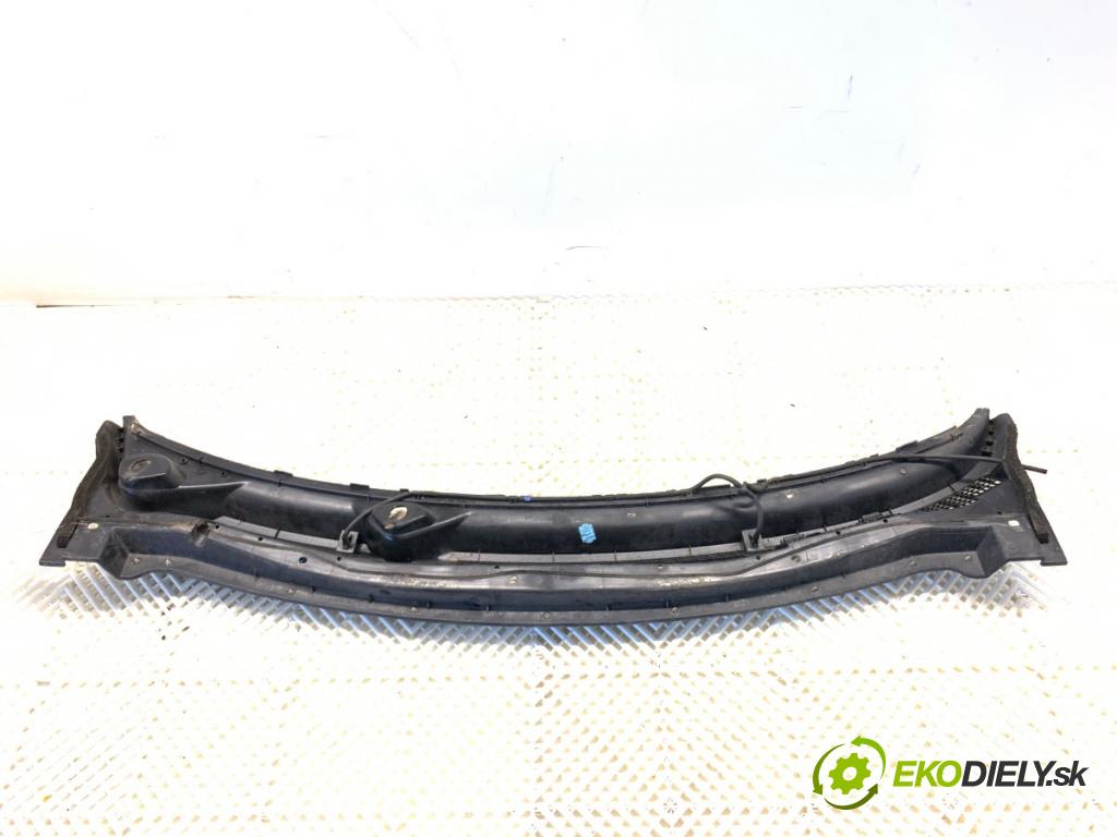 NISSAN QASHQAI J10 SUV 2011 104 kW 2.0 1997 Torpédo, plast pod čelné okno 66862JD900 (Torpédo (plast pod čelným sklom))