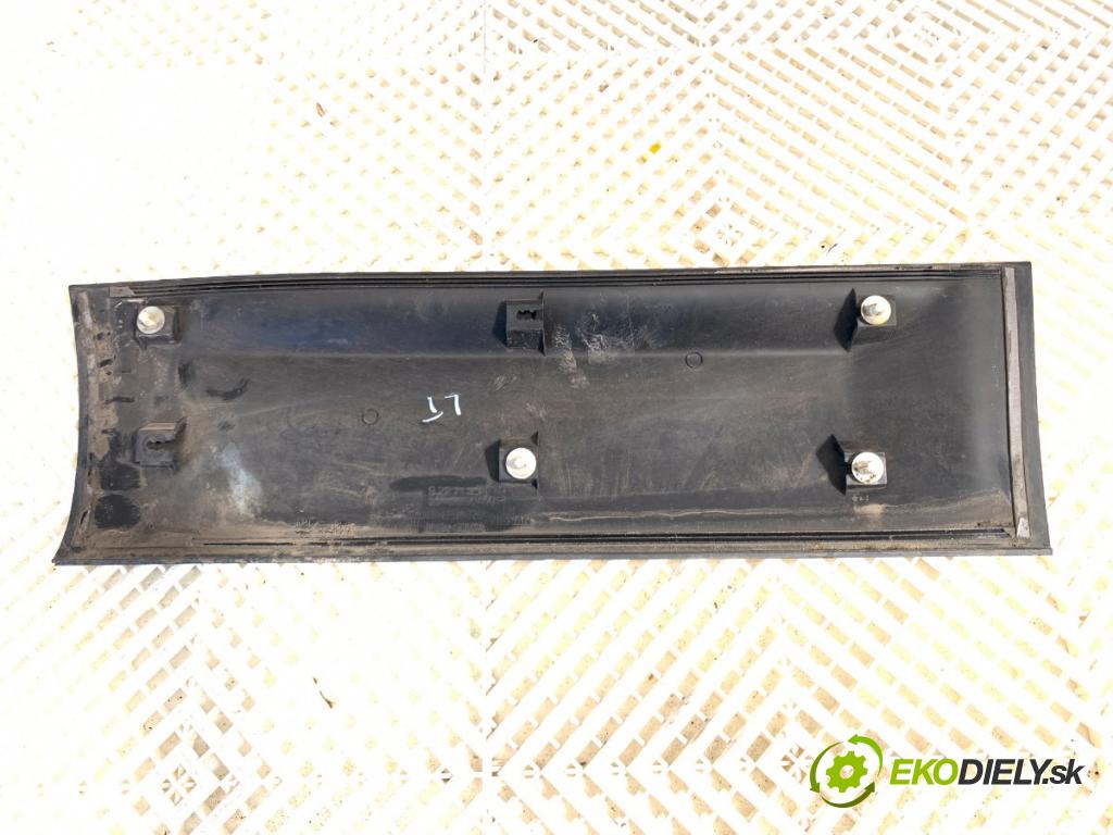 NISSAN QASHQAI J10 SUV 2011 104 kW 2.0 1997 lišta dveře levý zadní část 82871JD00A