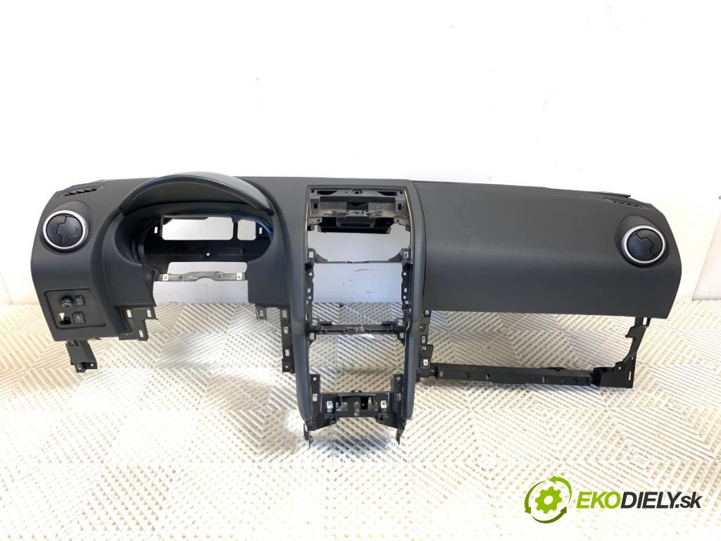 NISSAN QASHQAI J10 SUV 2011 104 kW 2.0 1997 palubní doska POLŠTÁŘ: spolujezdce 