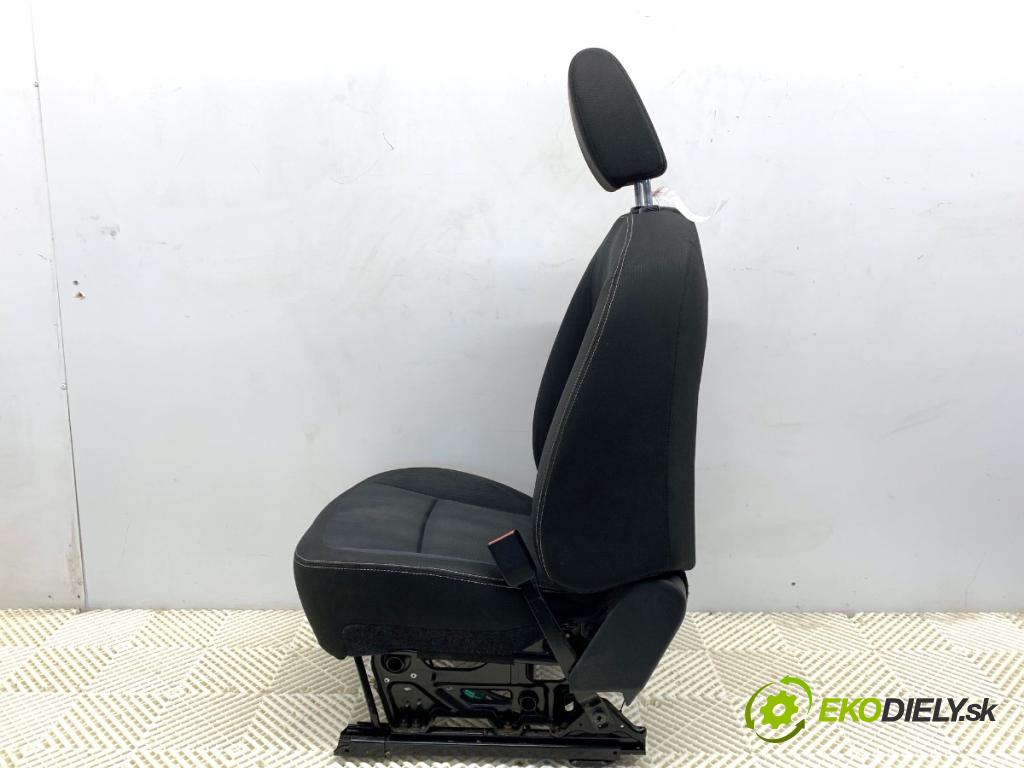 NISSAN QASHQAI J10 SUV 2011 104 kW 2.0 1997 Sedadlo pravy predný