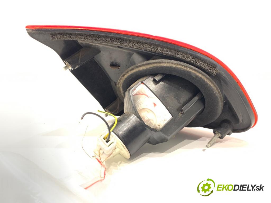 NISSAN QASHQAI J10 SUV 2011 104 kW 2.0 1997 Svetlo zad pravá vnútorná 89503209 (Kľučka dverí ostatné)