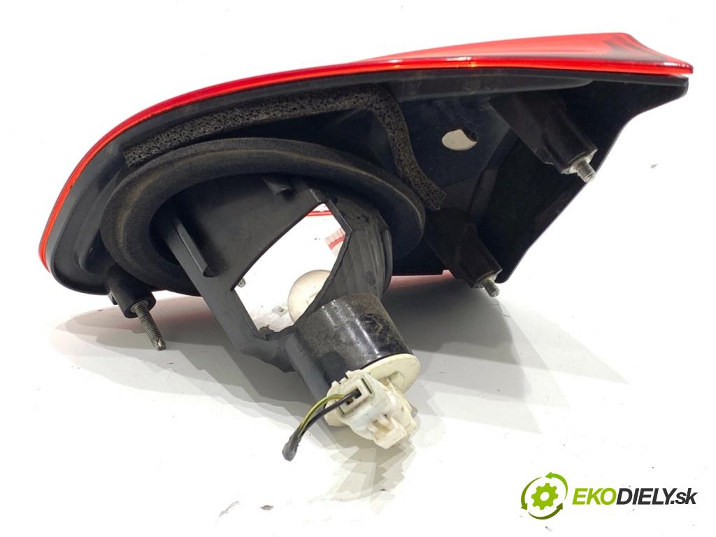 NISSAN QASHQAI J10 SUV 2011 104 kW 2.0 1997 světlo zadní část levá strana vnitřní 89503189 (Klika dveří ostatní)