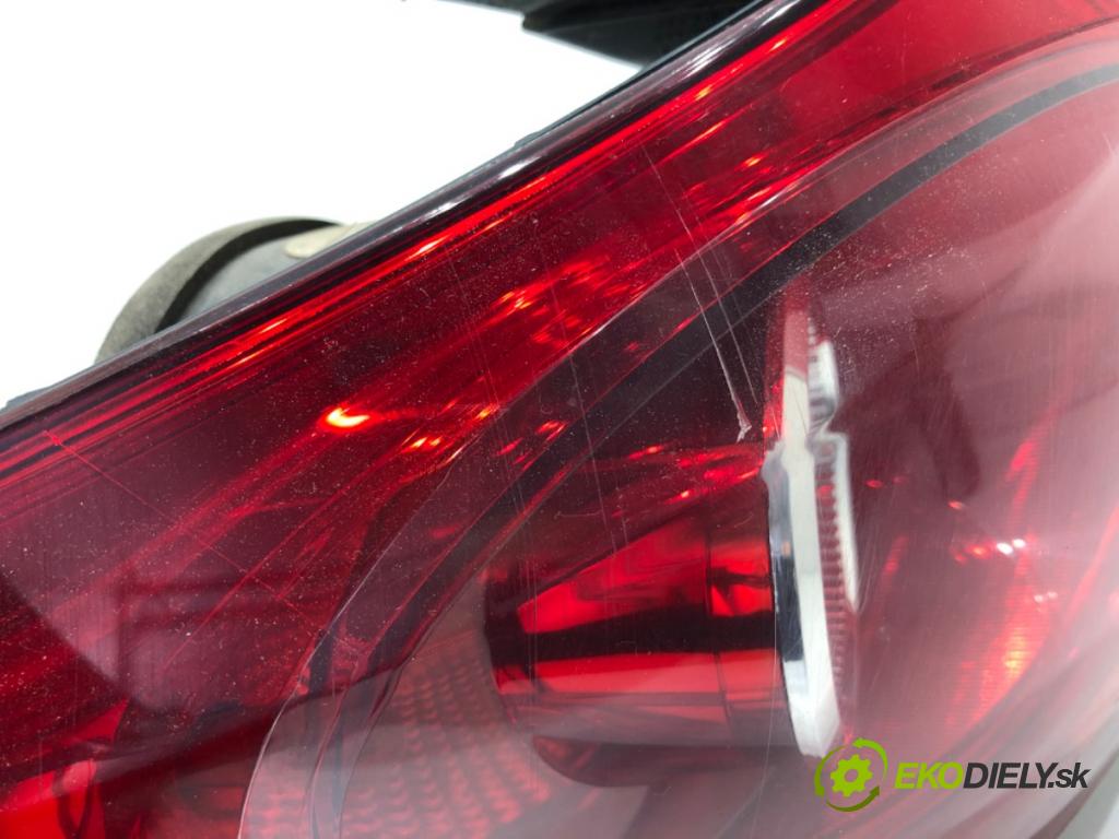 VW PASSAT CC B6 coupe 2011 103 kW 2.0 TDI 1968 Svetlo ľavy zad