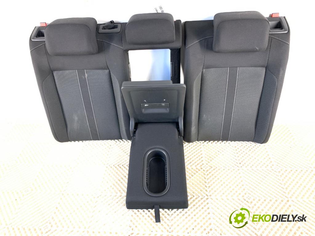VW T-ROC SUV 2023 110 kW 1.5 TSI 1495 Sedadlo druhý rad