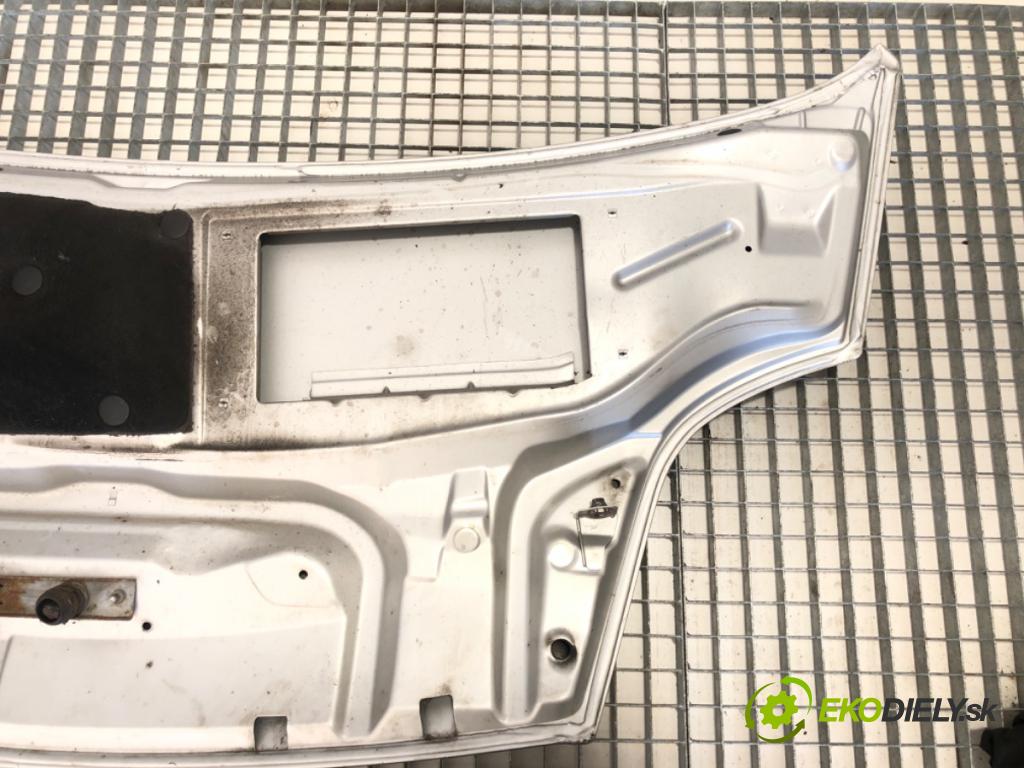 RENAULT TRAFIC II Autobus 2004 99 kW 2.5 dCi 135 (JL0D) 2463 kapota  (Kapota)