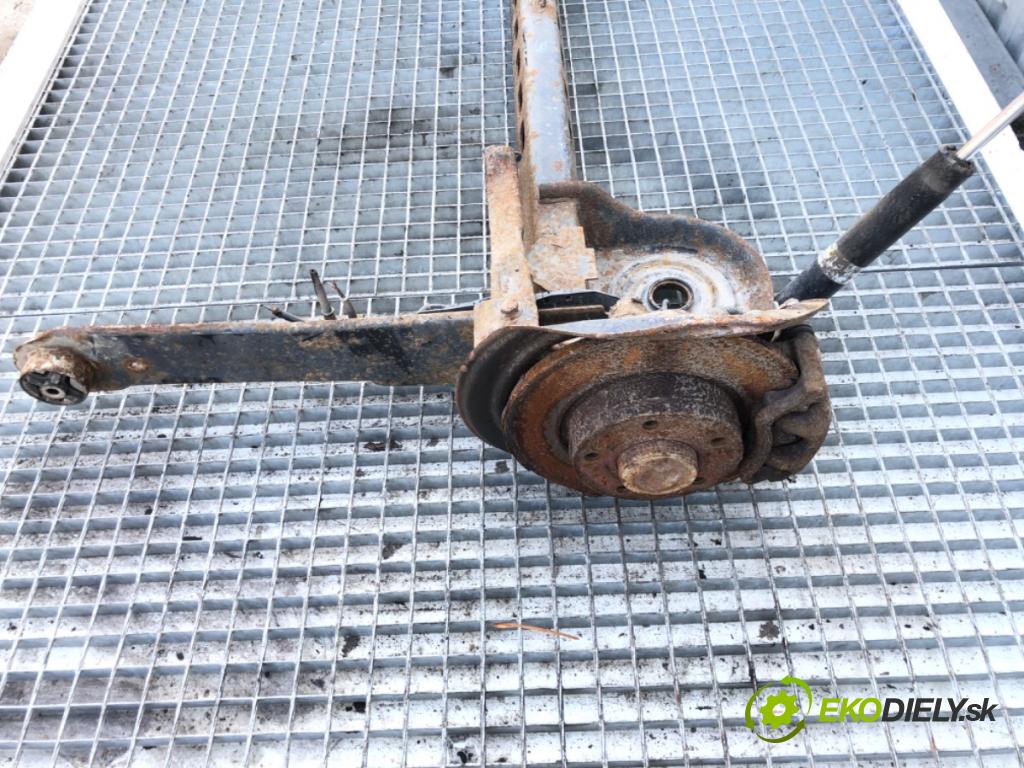 RENAULT TRAFIC II Autobus 2004 99 kW 2.5 dCi 135 (JL0D) 2463 výztuha zadní část