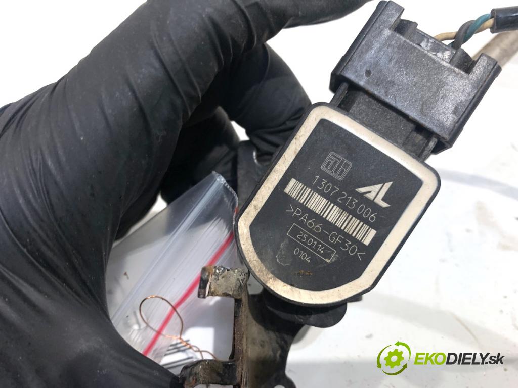 CITROEN DS5 liftback 2014 133 kW 2.0 BlueHDi 180 1997 snímač ÚROVEŇ: XENON přední část 1307213006 (Snímač)