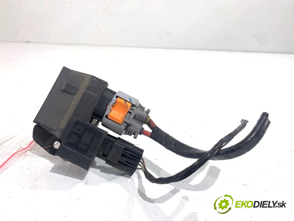CITROEN DS5 liftback 2014 133 kW 2.0 BlueHDi 180 1997 modul ventilátoru 98372A