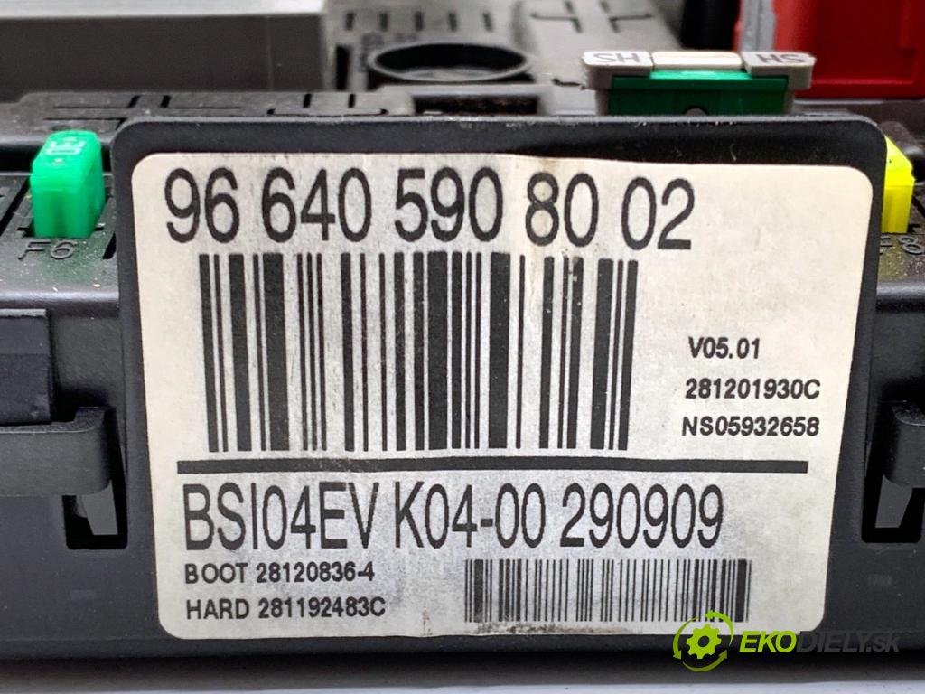 CITROEN C4 PICASSO I nadwozie wielkoprzestrzenne (MPV) 2009 80 kW 1.6 HDi 1560 modul BSI 966405908002 (Pojistková skříňka)