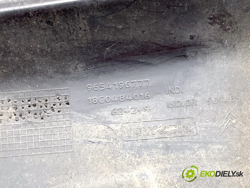 CITROEN C4 PICASSO I nadwozie wielkoprzestrzenne (MPV) 2009 80 kW 1.6 HDi 1560 mří nárazníka pravý přední část 9654196777
