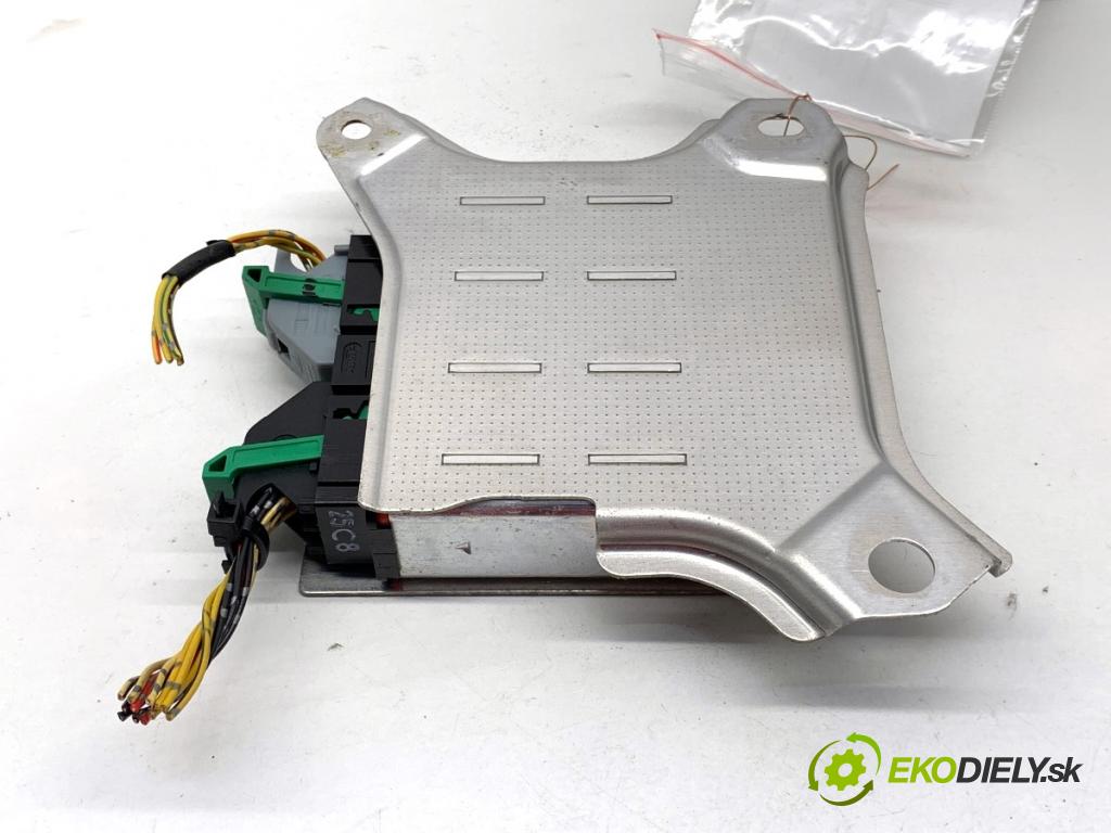 PEUGEOT 107 liftback 2008 50 kW 1.0 998 senzor airbag 89170-0H010 (Snímač)